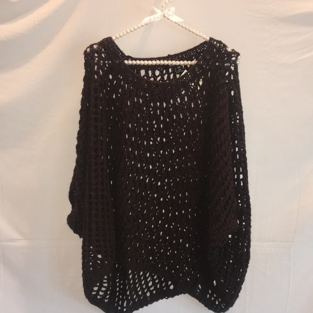 Boundary and Co. "Ami Ami" one size hole-poncho
